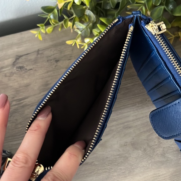 Wallet - Picture 10 of 10